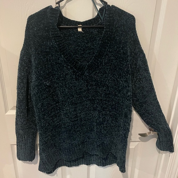 Emerald Green Chenille Sweater - Picture 1 of 2